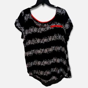 🌞3/$15 Torrid sz 2 top